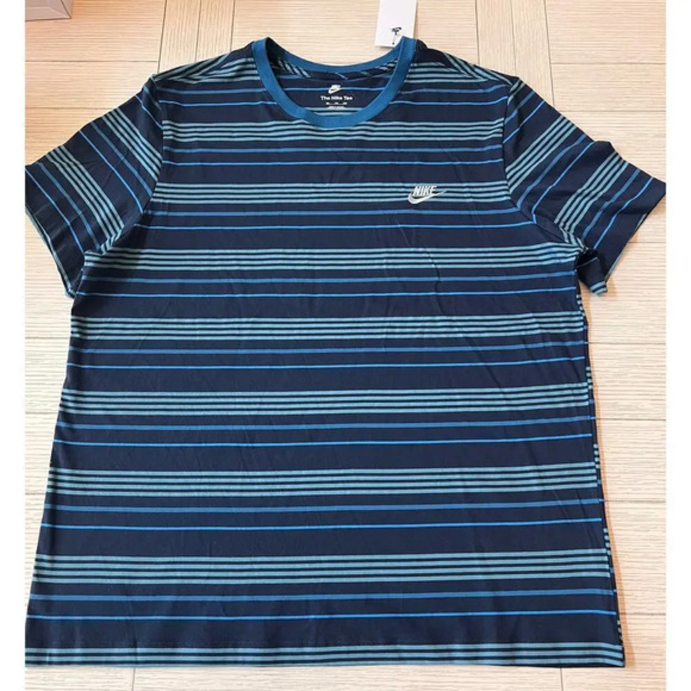 NWT‎ Nike Tee 100% cotton. Sz XXL Navy & blue stripe. Short sleeves.